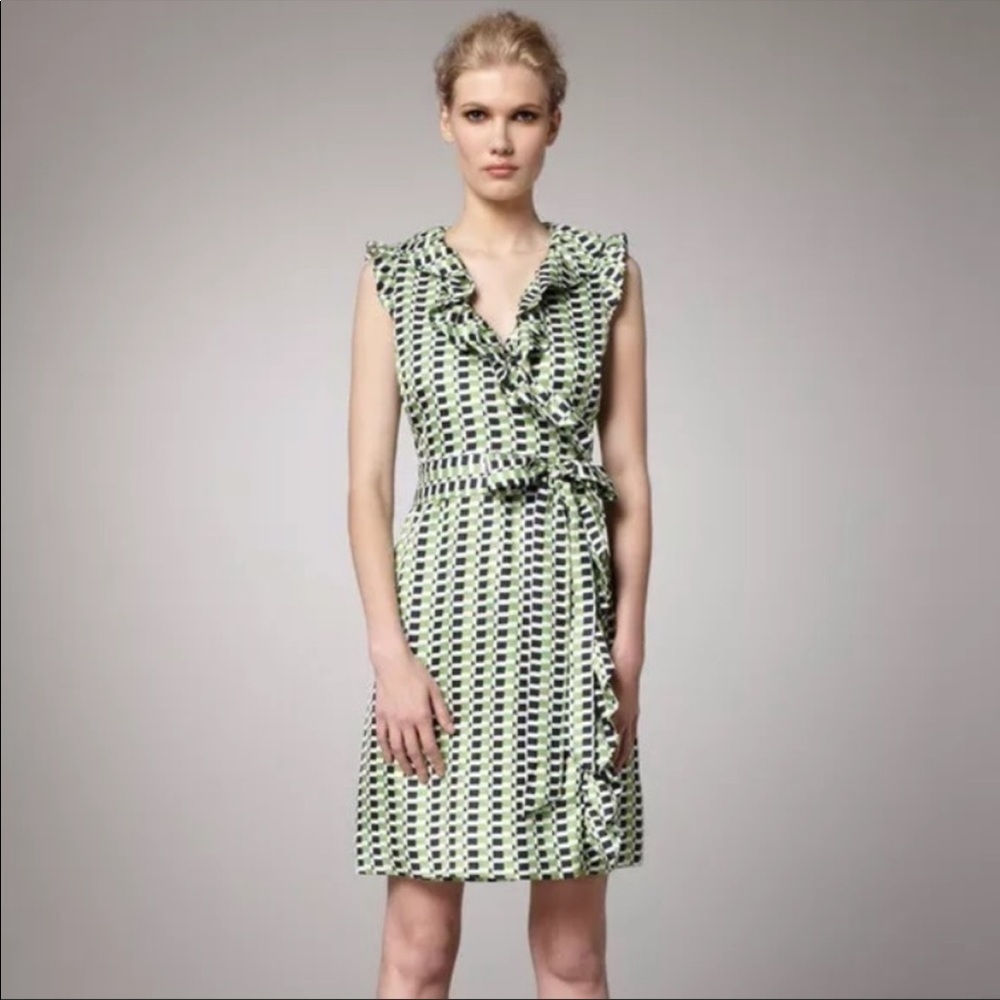 KATE SPADE NEW YORK -  Aubrey Wrap Silk Geo Print Belted ruffle dress Size 0
